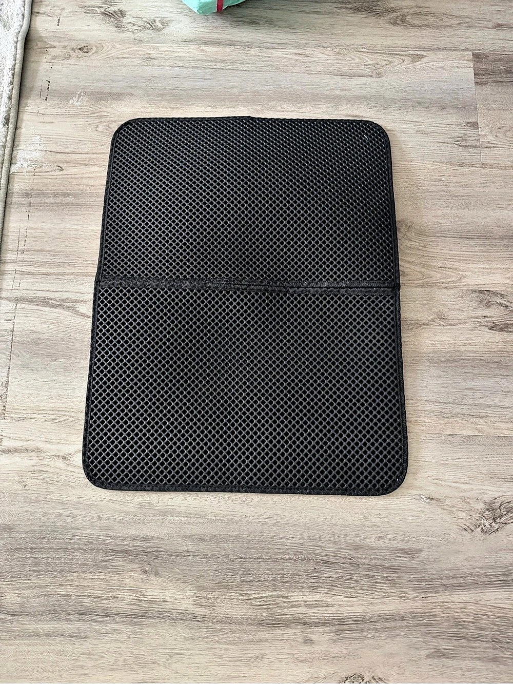 Cat Litter Mat Trapping Honeycomb Double Layer Waterproof 23.5” x 18”